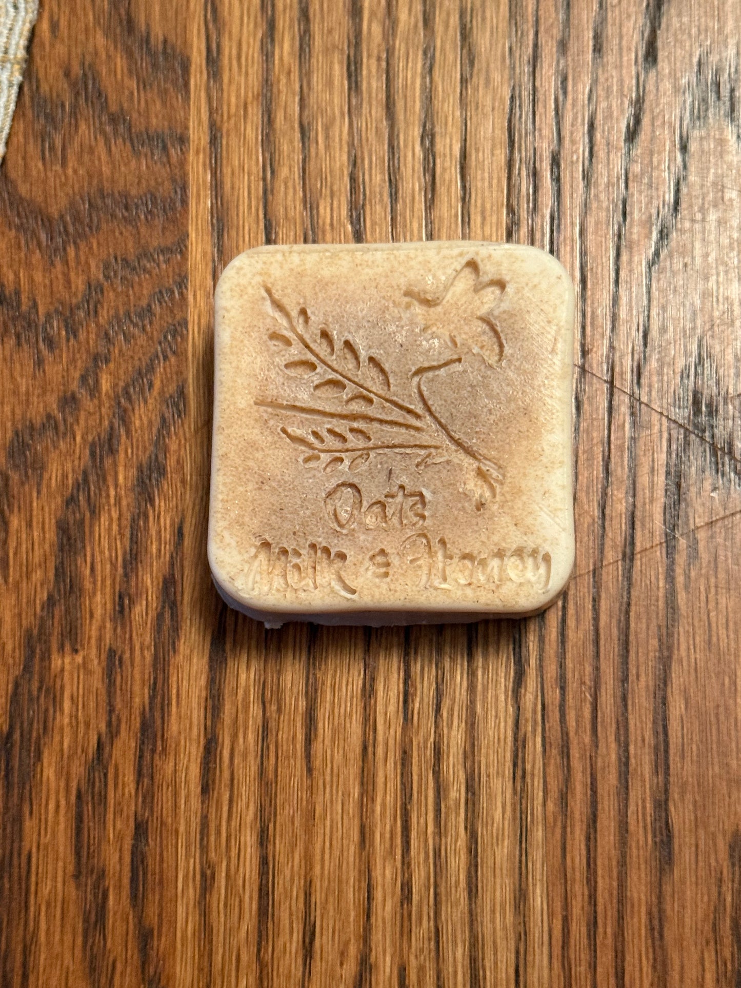 Golden Oats Gentle Moisturizing Bar